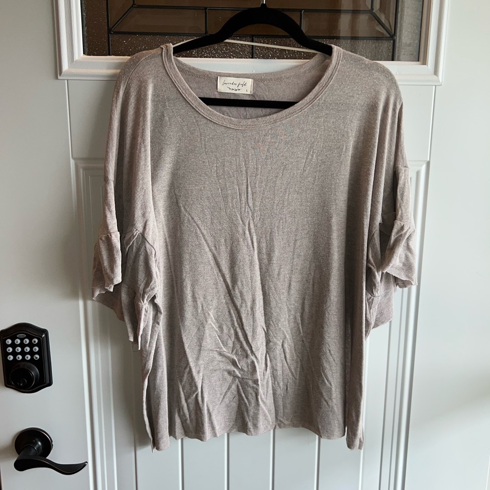 Lavender Field Ruffled Short Sleeve Top Size Large